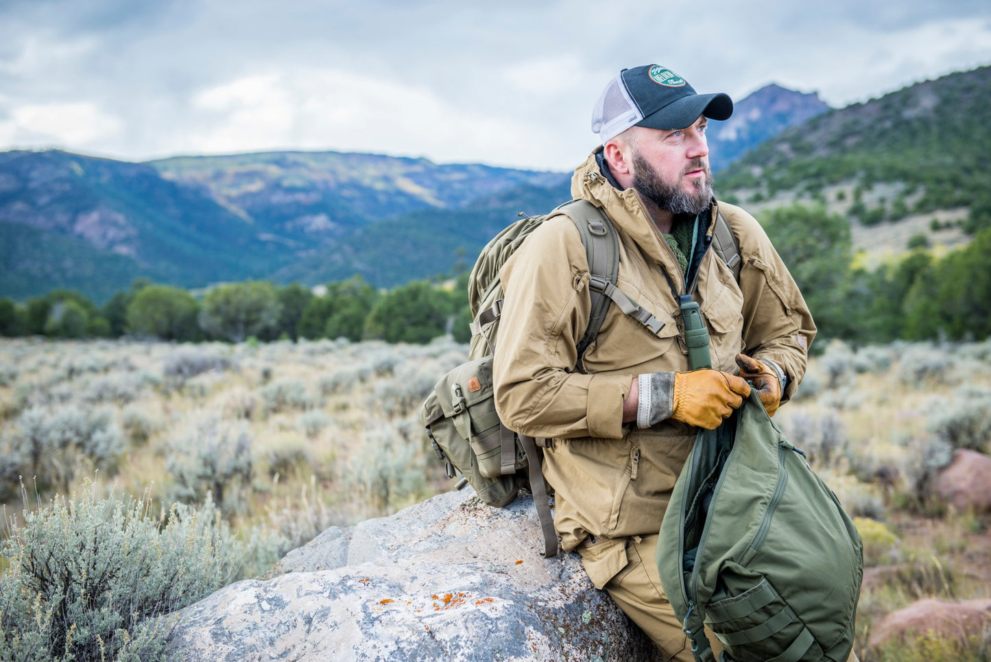 Helikon-Tex BUSHCRAFT SATCHEL – Compact EDC Shoulder Bag for Outdoor & Survival